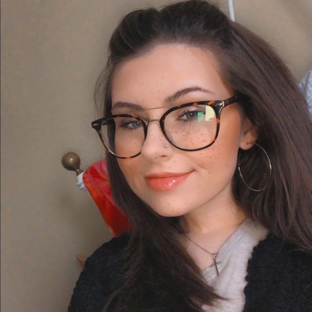 Meet your Posher, Kyla